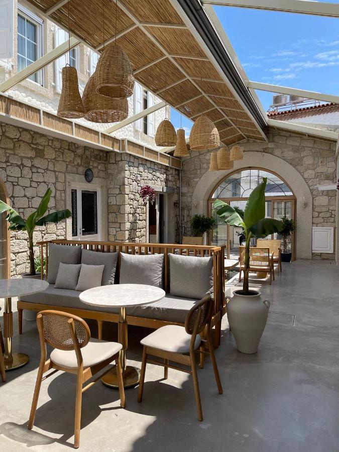 Monk Hotel Alacatı Bagian luar foto